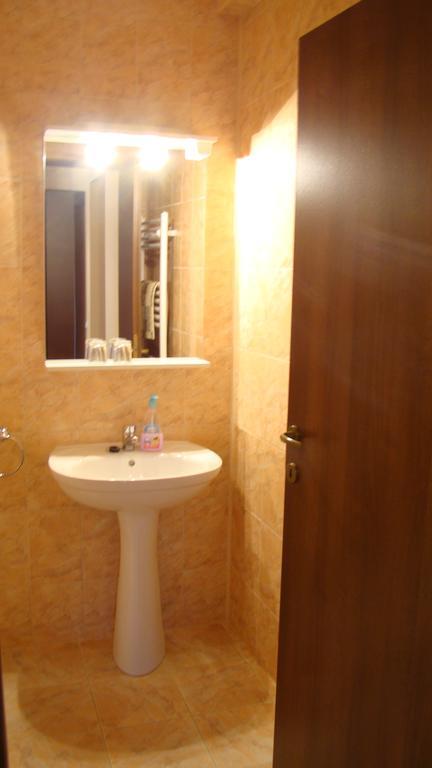 Pensiunea Queen Mary Sînpetru Room photo