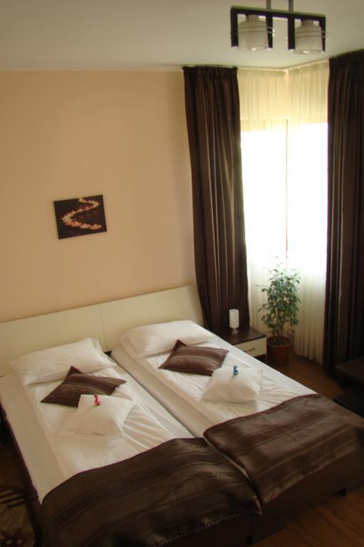 Pensiunea Queen Mary Sînpetru Room photo